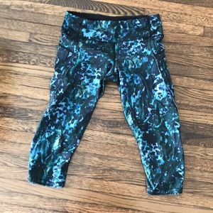 Lululemon printed workout pants